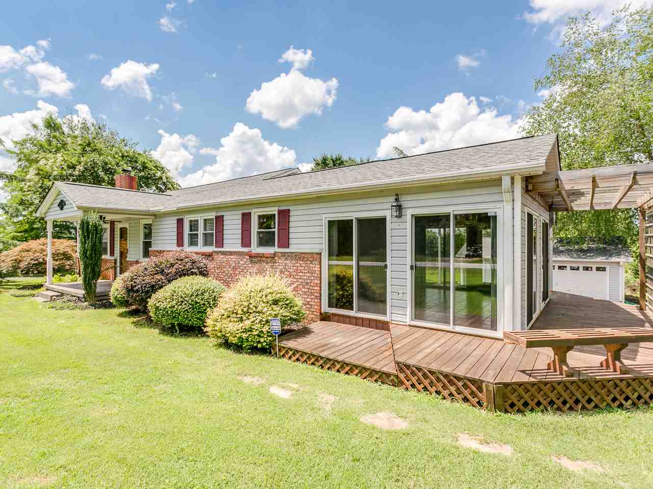 633 Buck Creek Road Chesnee, SC 29323 - Photo 3 of 32