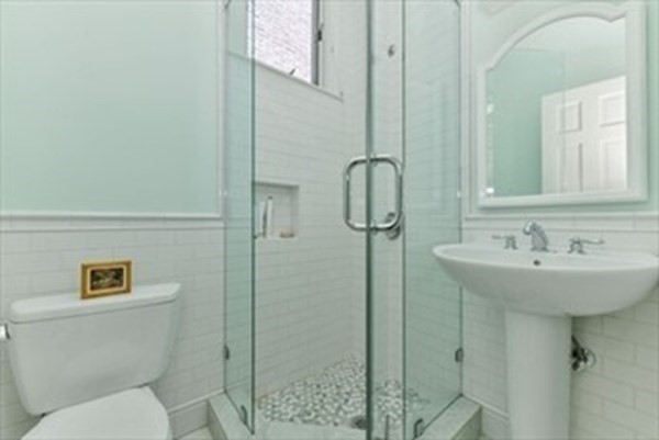 39 Pinckney Street Boston, MA 02114 - Photo 9 of 12