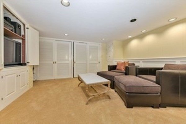 39 Pinckney Street Boston, MA 02114 - Photo 10 of 12