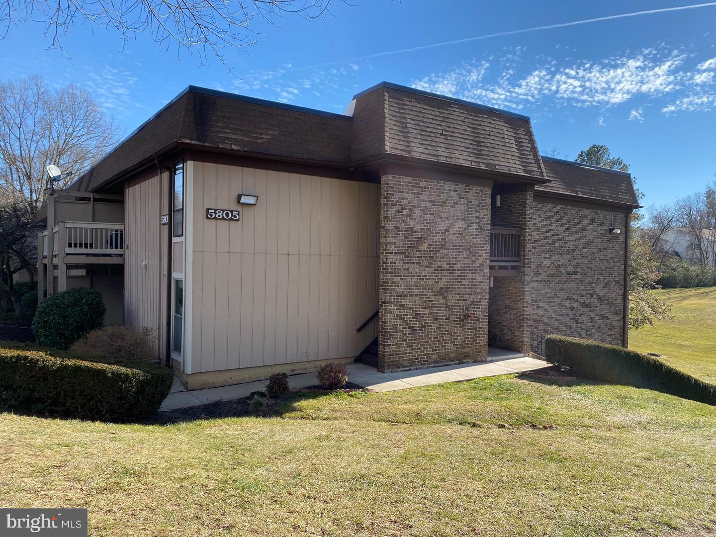 5805 Royal Ridge Drive Springfield, VA 22152 - Photo 1 of 13 Front