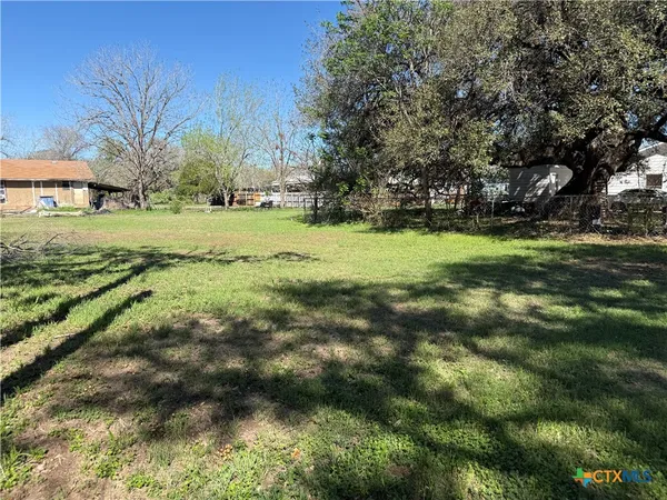 $18,500 | 706 Grant Street, Cuero, TX 77954