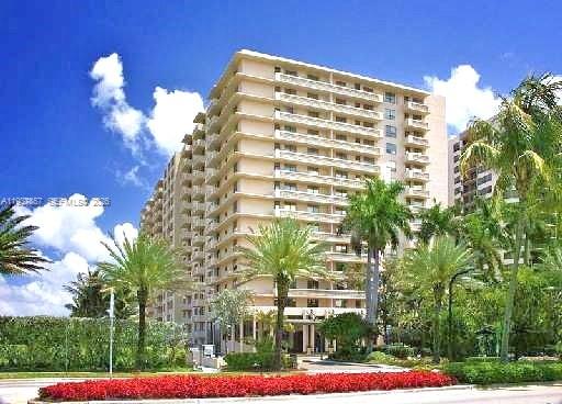 10185 Collins Avenue, Unit PH02 Bal Harbour, FL 33154 - Photo 28 of 37 a front view of a building