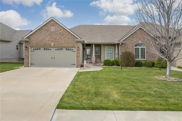 $349,900 | 4504 Stonebridge Drive, St. Joseph, MO 64505