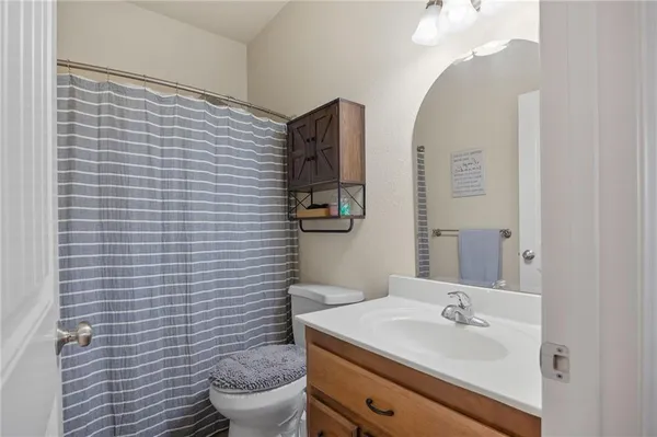 $349,900 | 4504 Stonebridge Drive, St. Joseph, MO 64505