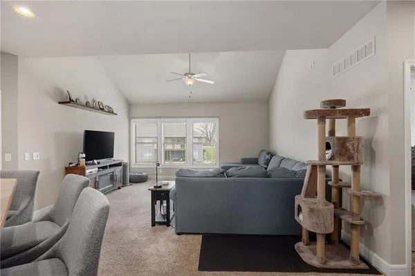 $349,900 | 4504 Stonebridge Drive, St. Joseph, MO 64505