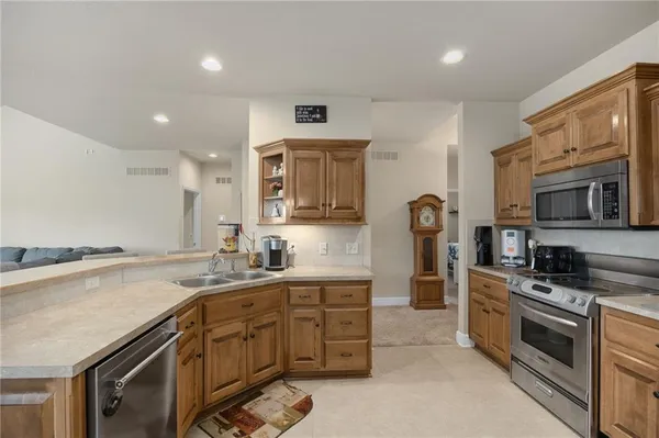 $349,900 | 4504 Stonebridge Drive, St. Joseph, MO 64505