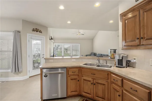 $349,900 | 4504 Stonebridge Drive, St. Joseph, MO 64505