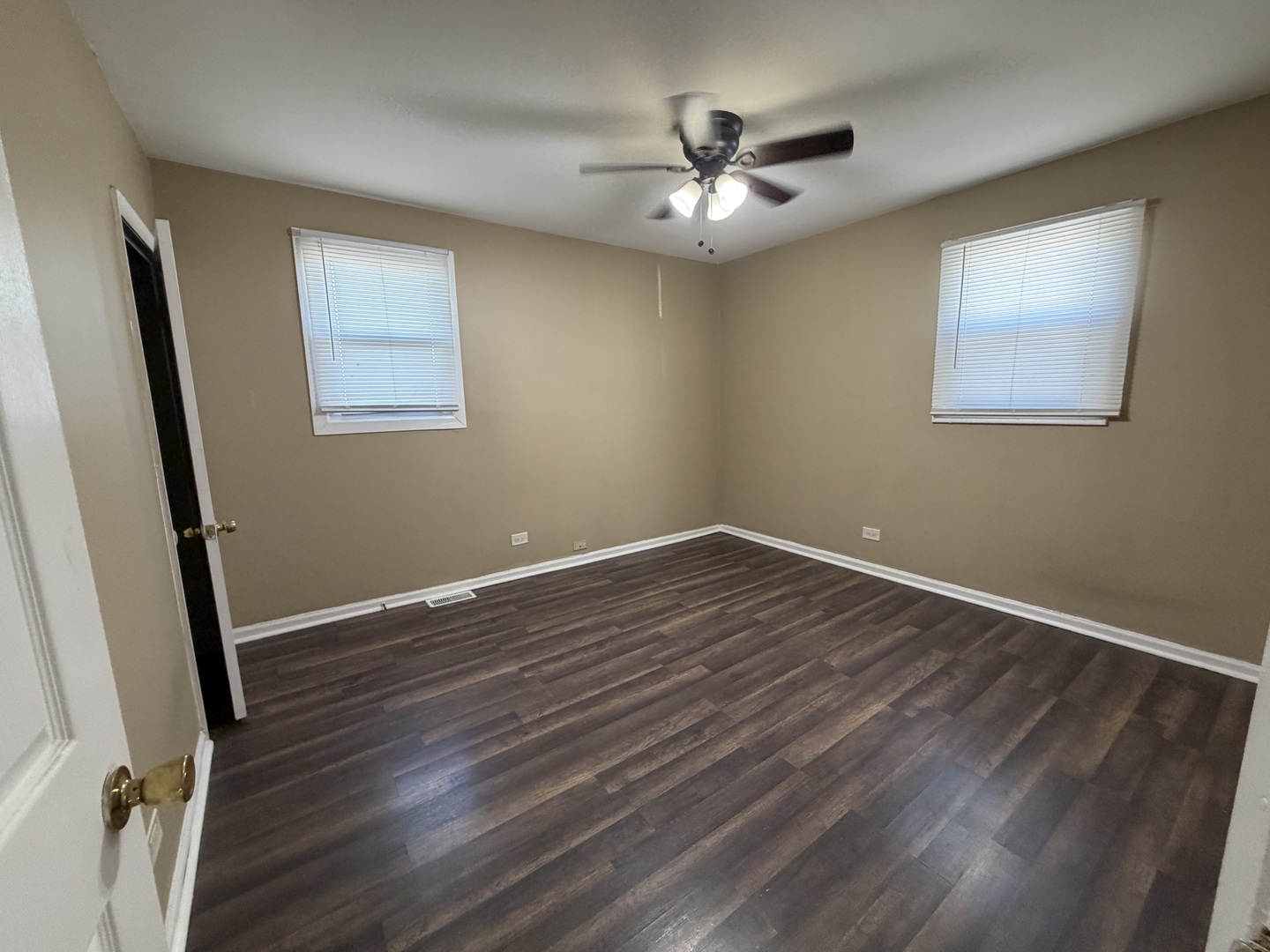 16130 Justine Street Markham, IL 60428 - Photo 10 of 18