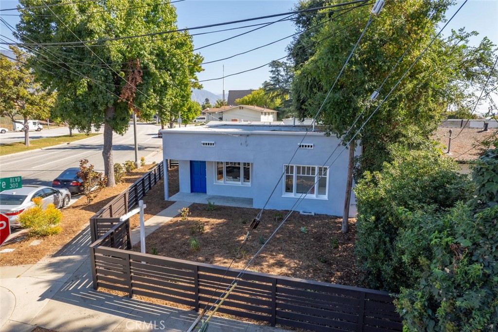 294 Bella Vista Avenue Pasadena, CA 91107 - Photo 34 of 37 a view of a house with backyard and sitting area