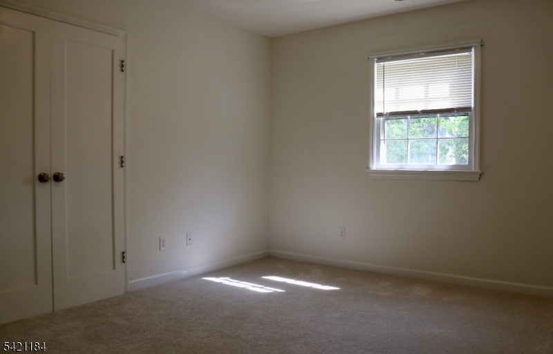 19 Hewetson Road Denville, NJ 07834 - Photo 11 of 20