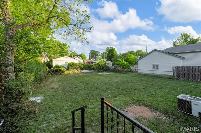 $124,999 | 135 East Loretta Avenue, St. Louis, MO 63125