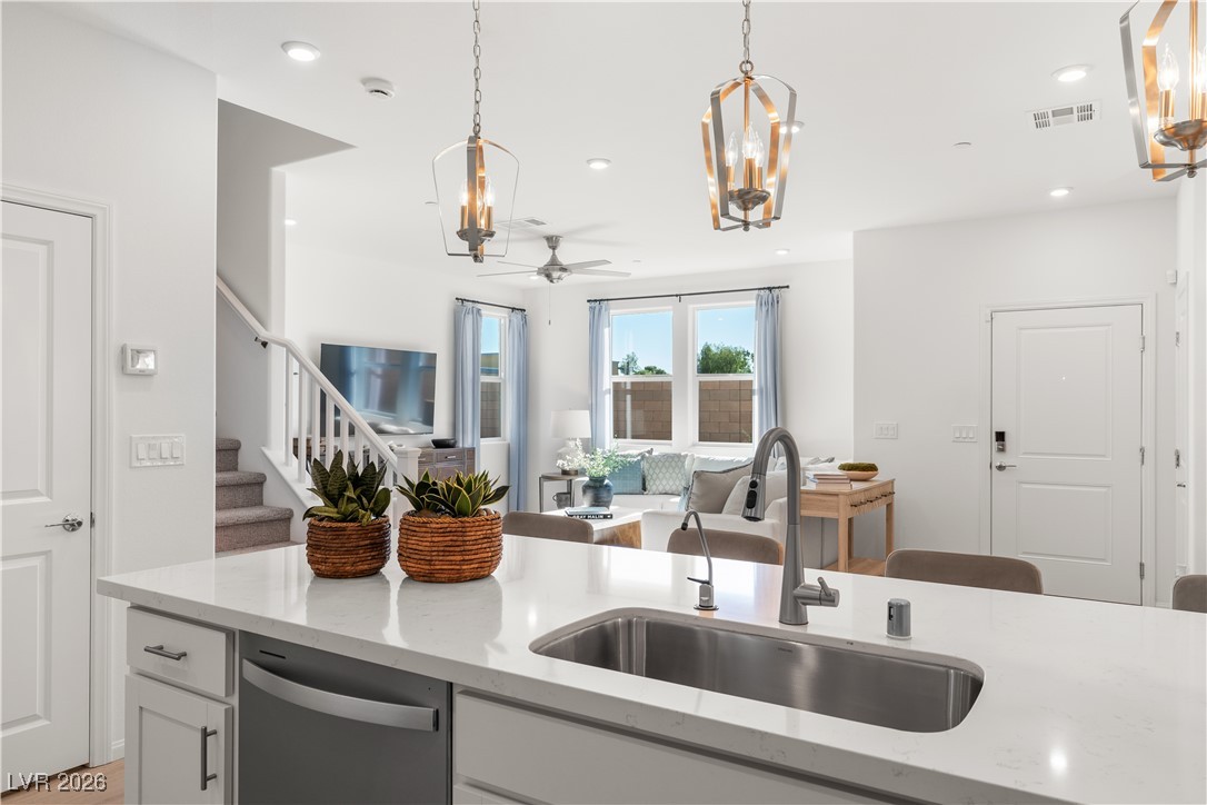1964 Hydrangea Place Las Vegas, NV 89106 - Photo 9 of 27 MODEL HOME PHOTO
