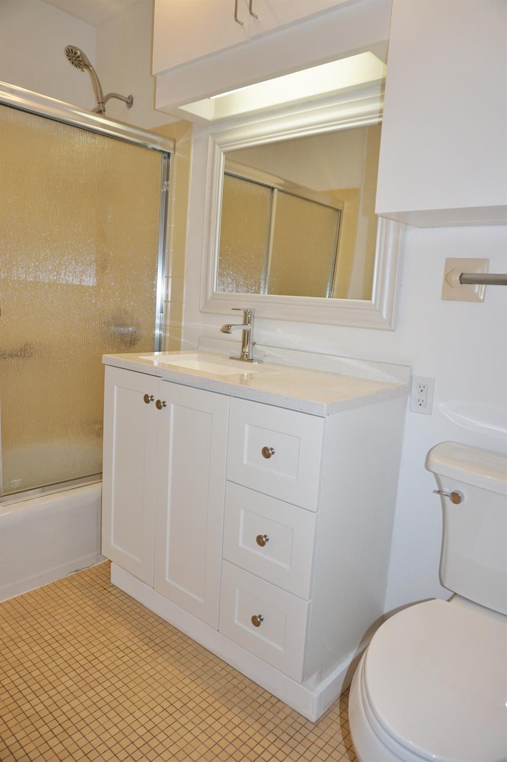 5300 Hamilton Avenue, Unit 605 Cincinnati, OH 45224 - Photo 9 of 24