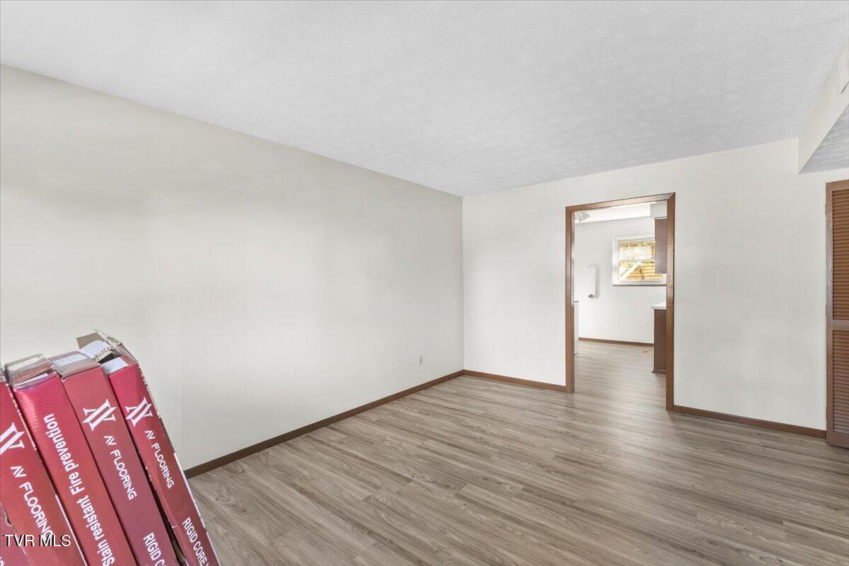 1308 Knob Creek Road Johnson City, TN 37604 - Photo 21 of 42 21-128A9119