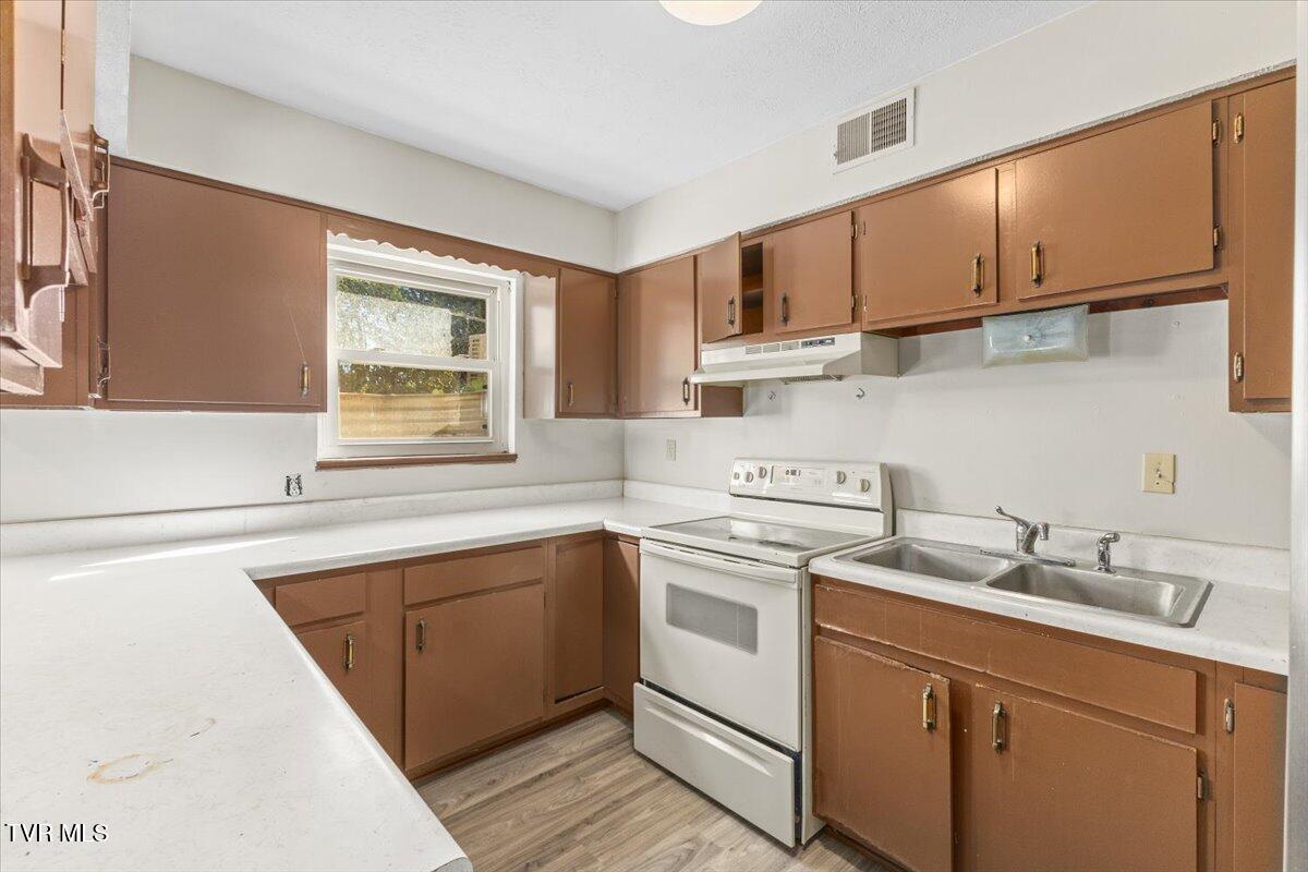 1308 Knob Creek Road Johnson City, TN 37604 - Photo 23 of 42 23-128A9127