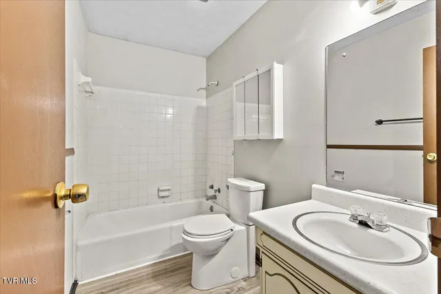 $1,575,000 | 1308 Knob Creek Road, Johnson City, TN 37604