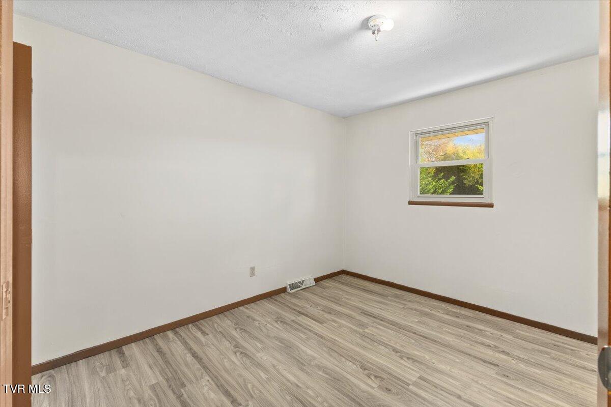 1308 Knob Creek Road Johnson City, TN 37604 - Photo 29 of 42 29-128A9148