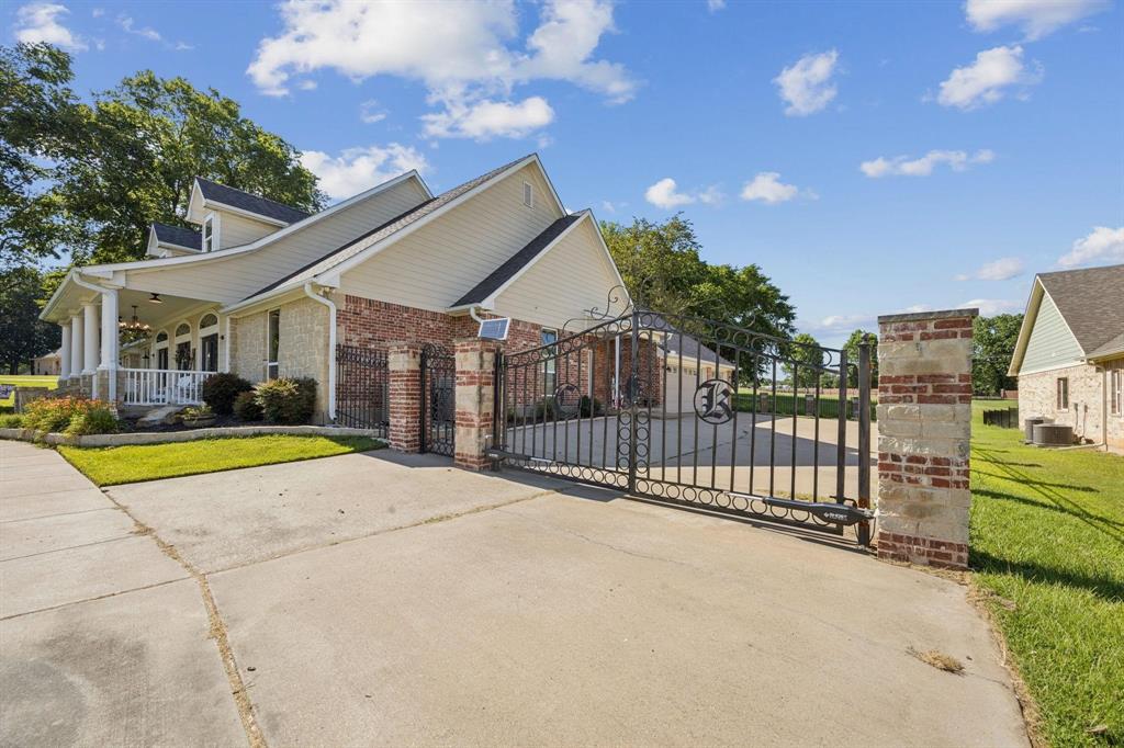 101 Beacon Court Mabank, TX 75143 - Photo 24 of 33