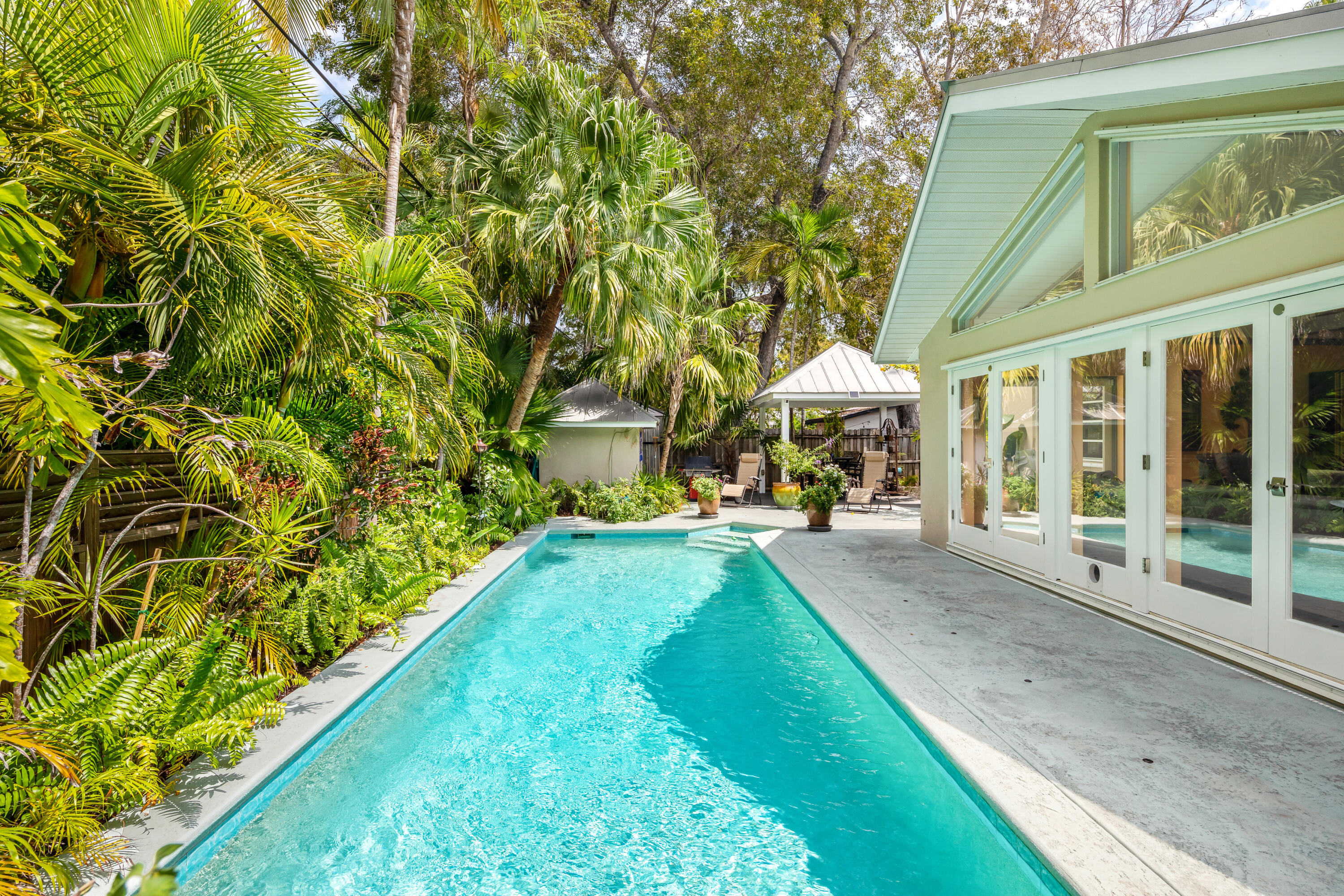 1501 Laird Street Key West, FL 33040 - Photo 31 of 40 a view of a building with a garden