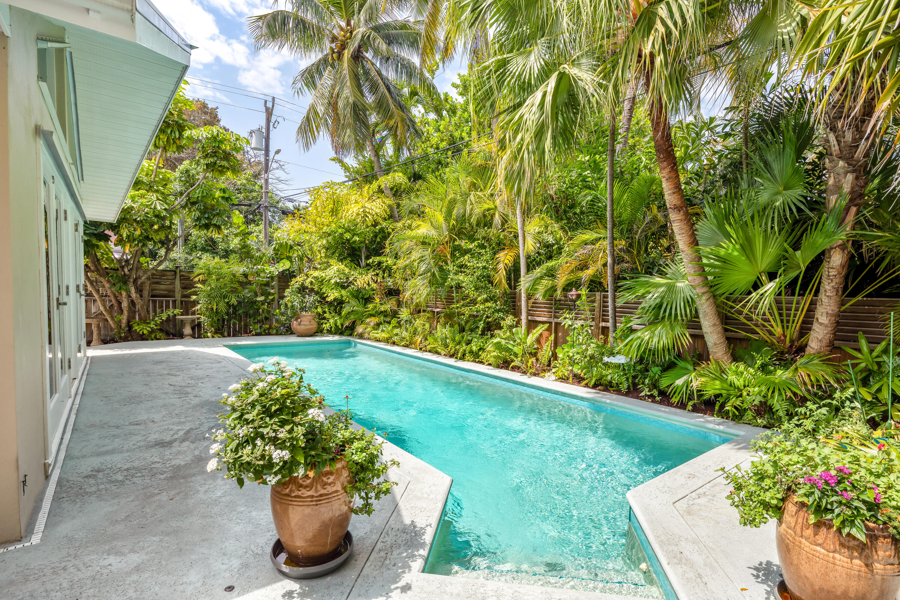 1501 Laird Street Key West, FL 33040 - Photo 33 of 40 a view of a yard with a fountain