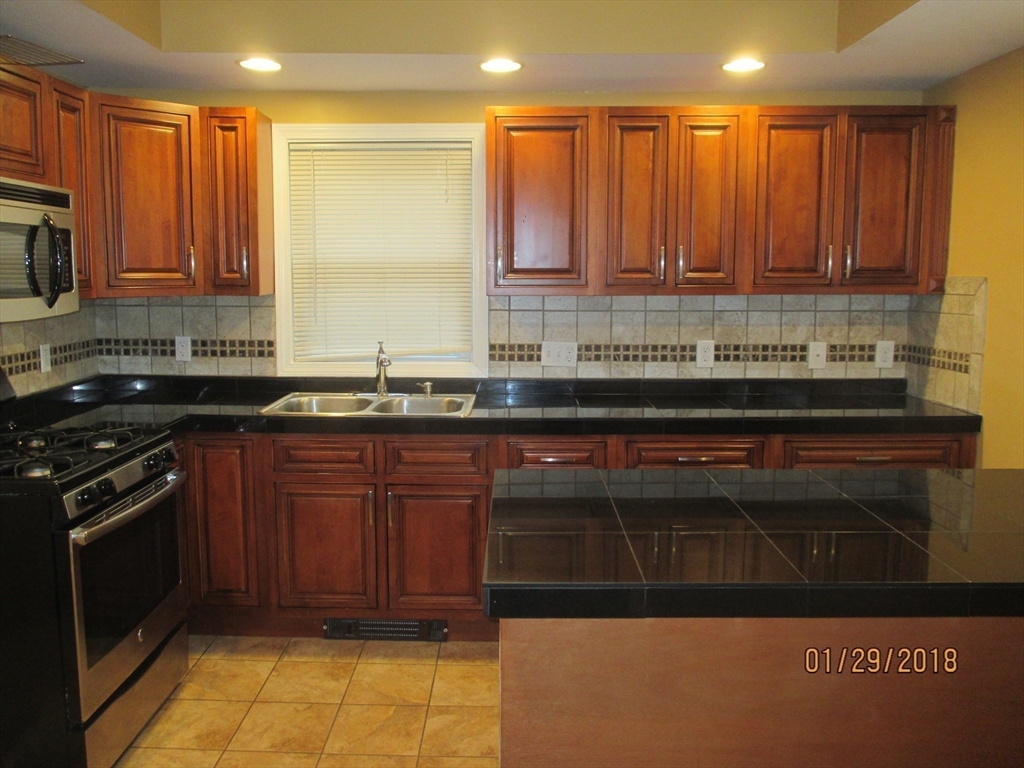 4 Beck Road Arlington, MA 02476 - Photo 5 of 30 Gallery Image 5
