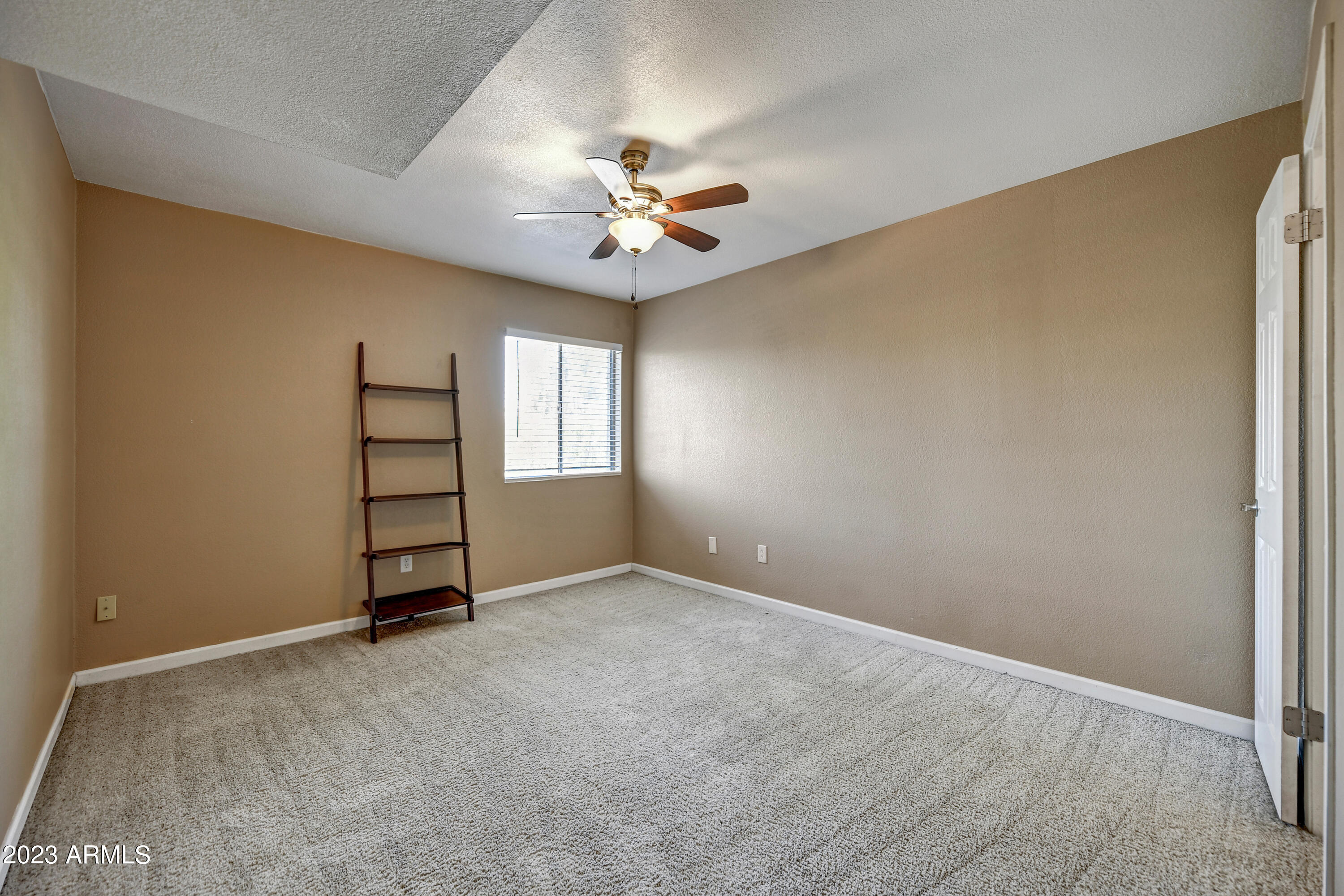 5877 North Granite Reef Road, Unit 1105 Scottsdale, AZ 85250 - Photo 7 of 15 Large Bedroom