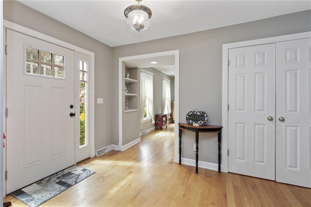 4661 Old Mercer Road Volant, PA 16156 - Photo 4 of 25 Spacious Entry way.