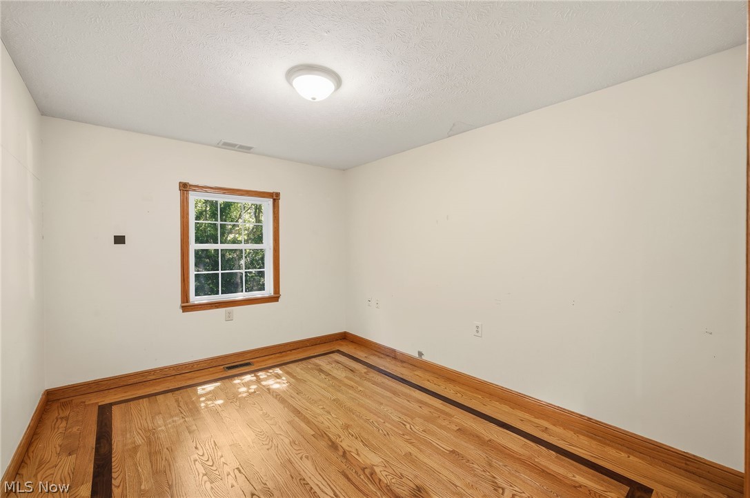 10137 Johnnycake Ridge Road Painesville, OH 44077 - Photo 9 of 50