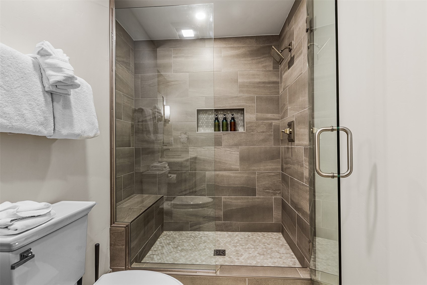 75 West 4th Street, Unit 305W Silverthorne, CO 80498 - Photo 17 of 30 a bathroom with a shower