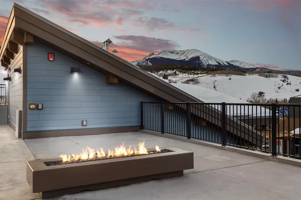 $945,000 | 75 West 4th Street, Unit 305W, Silverthorne, CO 80498