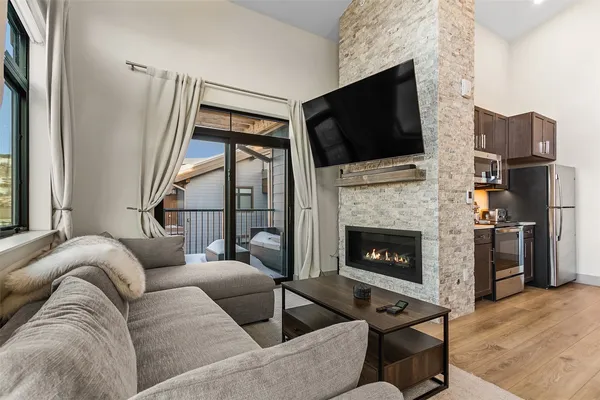 $945,000 | 75 West 4th Street, Unit 305W, Silverthorne, CO 80498