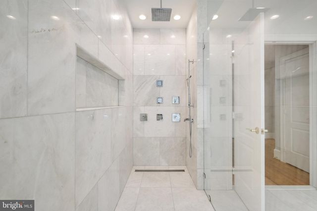 $2,700,000 | 7205 Farm Meadow Court, McLean, VA 22101