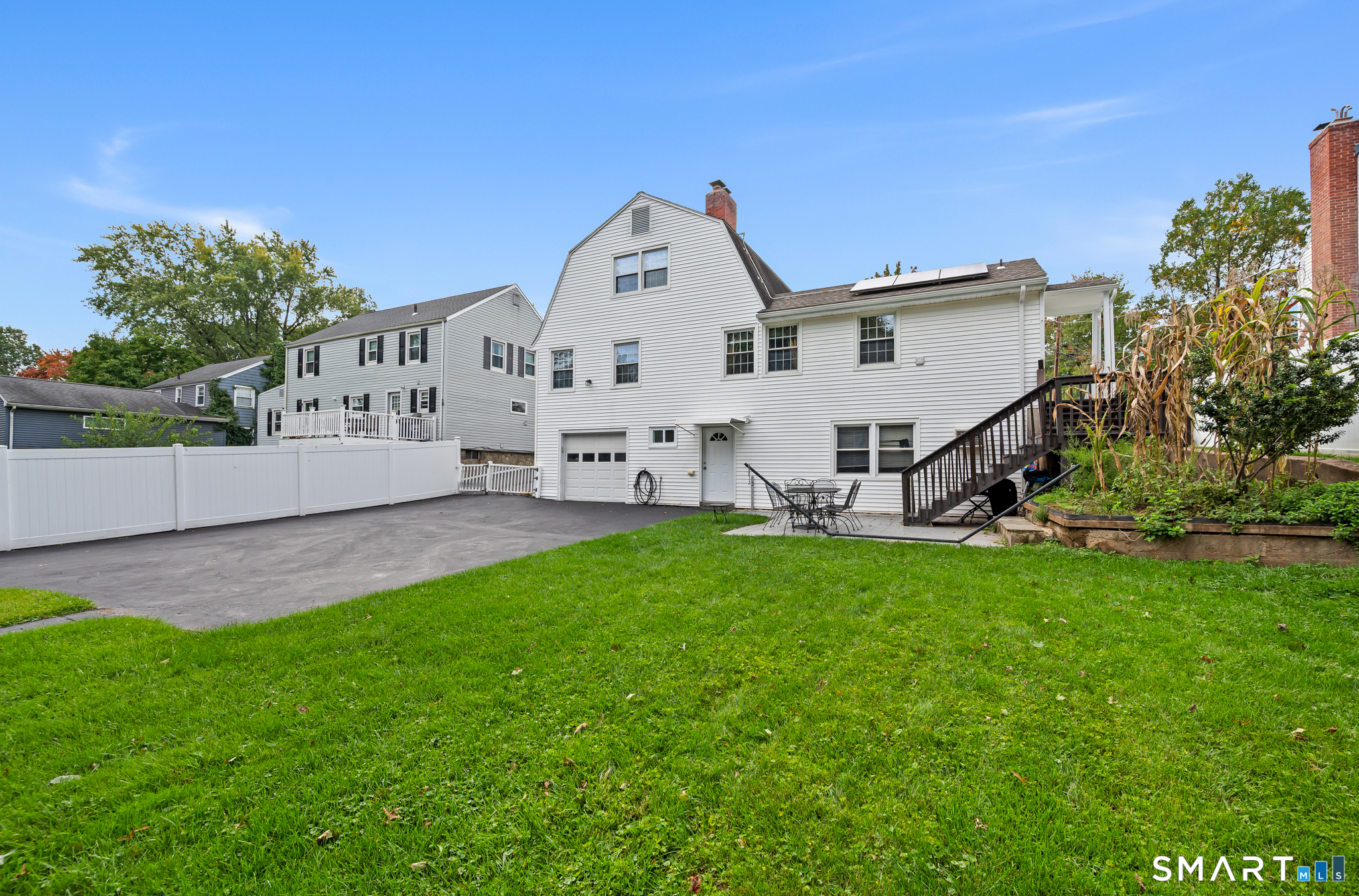 154 Overbrook Road West Hartford, CT 06107 - Photo 4 of 40 Gallery Image 4