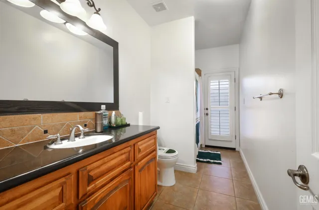 $949,900 | Undisclosed Address, Bakersfield, CA 93311