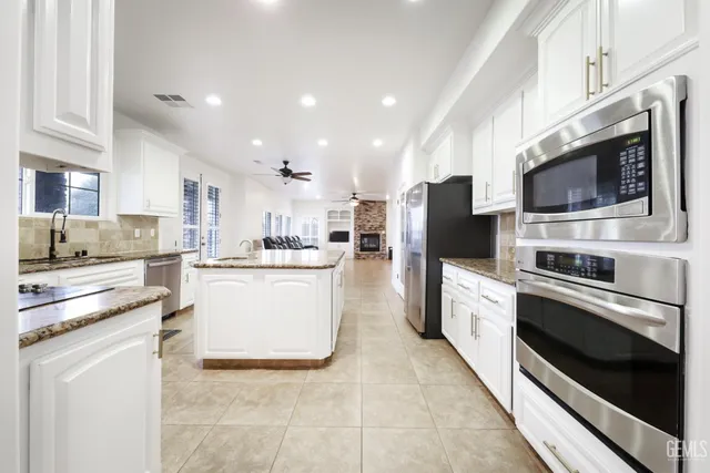 $949,900 | Undisclosed Address, Bakersfield, CA 93311