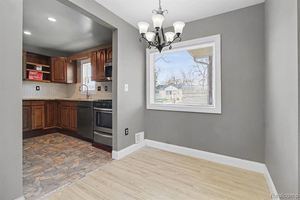 27025 Notre Dame Street Inkster, MI 48141 - Photo 9 of 27