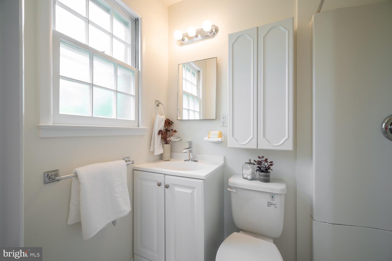 5012 Sangamore Road Bethesda, MD 20816 - Photo 17 of 43