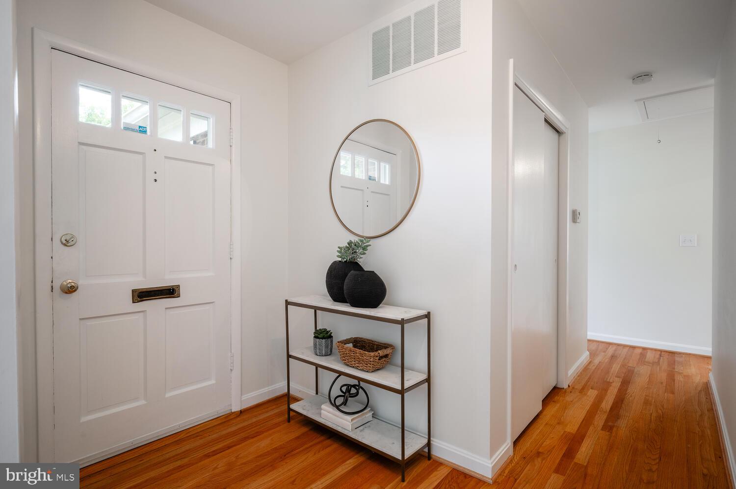 5012 Sangamore Road Bethesda, MD 20816 - Photo 4 of 43
