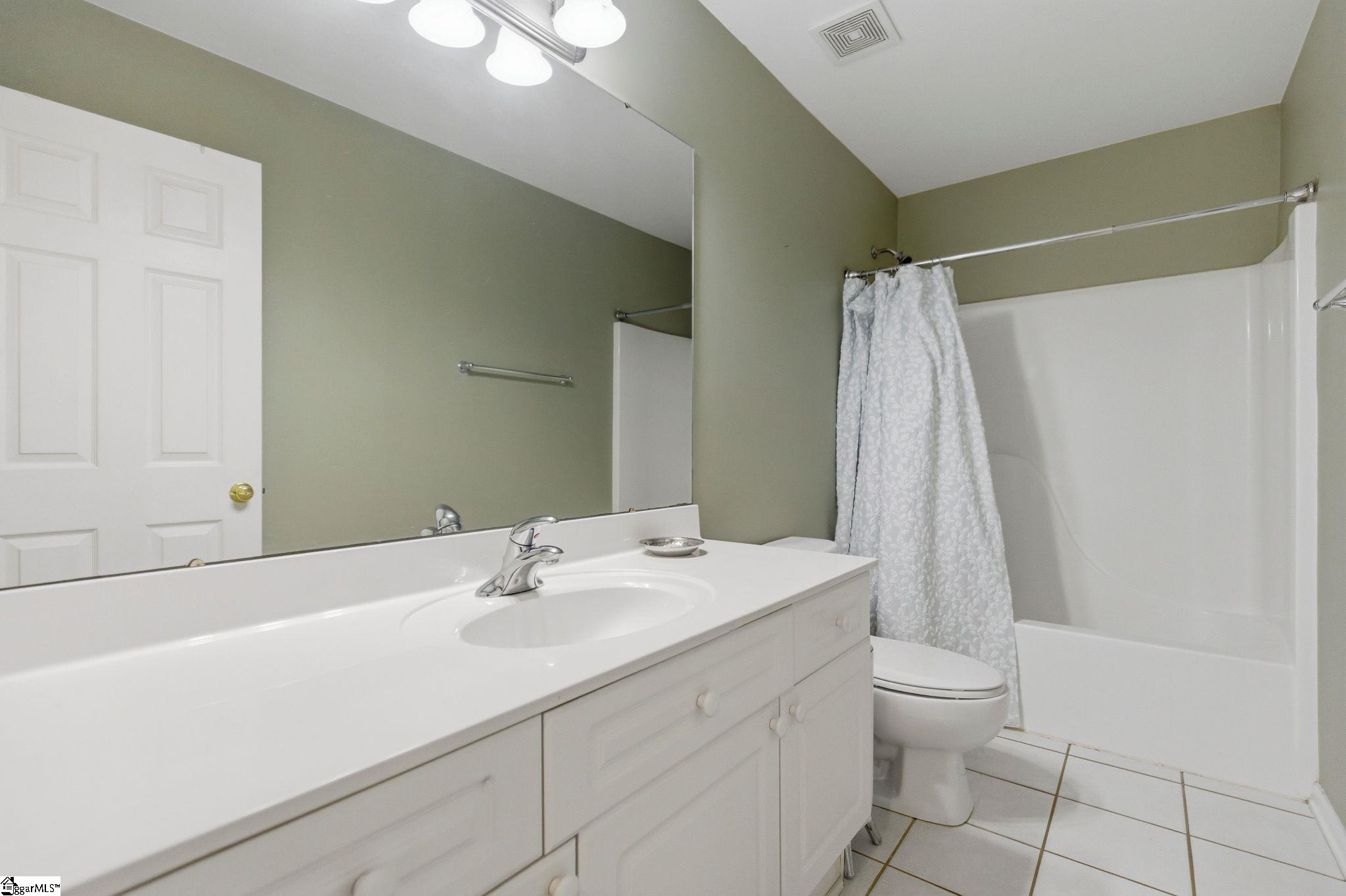 3 Chestnut Hill Place Simpsonville, SC 29680 - Photo 9 of 48