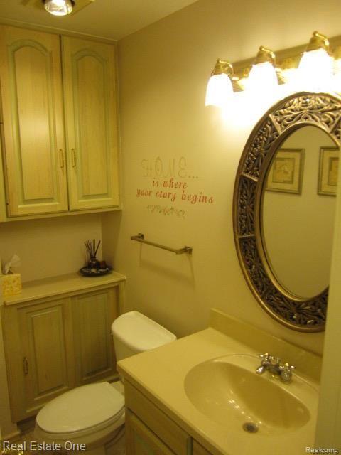 35591 Tall Pine Road Farmington, MI 48335 - Photo 22 of 31 Entry Level Half Bath