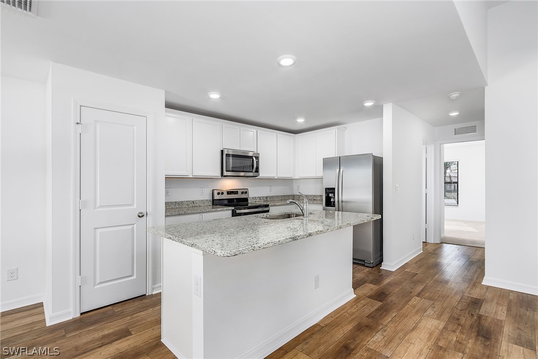 816 Rue Labeau Circle Fort Myers, FL 33913 - Photo 7 of 17 Gallery Image 7
