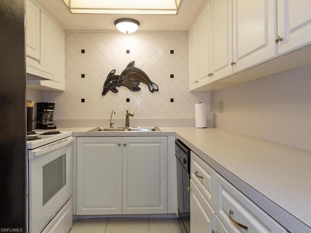 103 Teryl Road, Unit 1 Naples, FL 34112 - Photo 9 of 13 Gallery Image 9