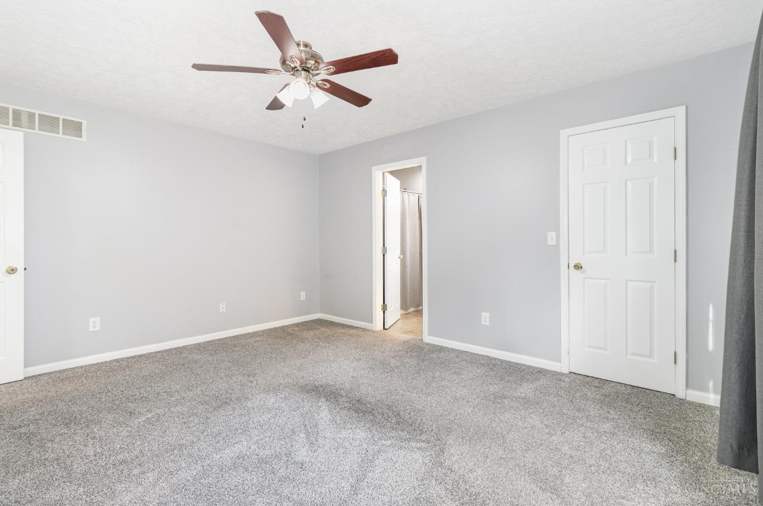 2354 Neeb Road Cincinnati, OH 45238 - Photo 14 of 33