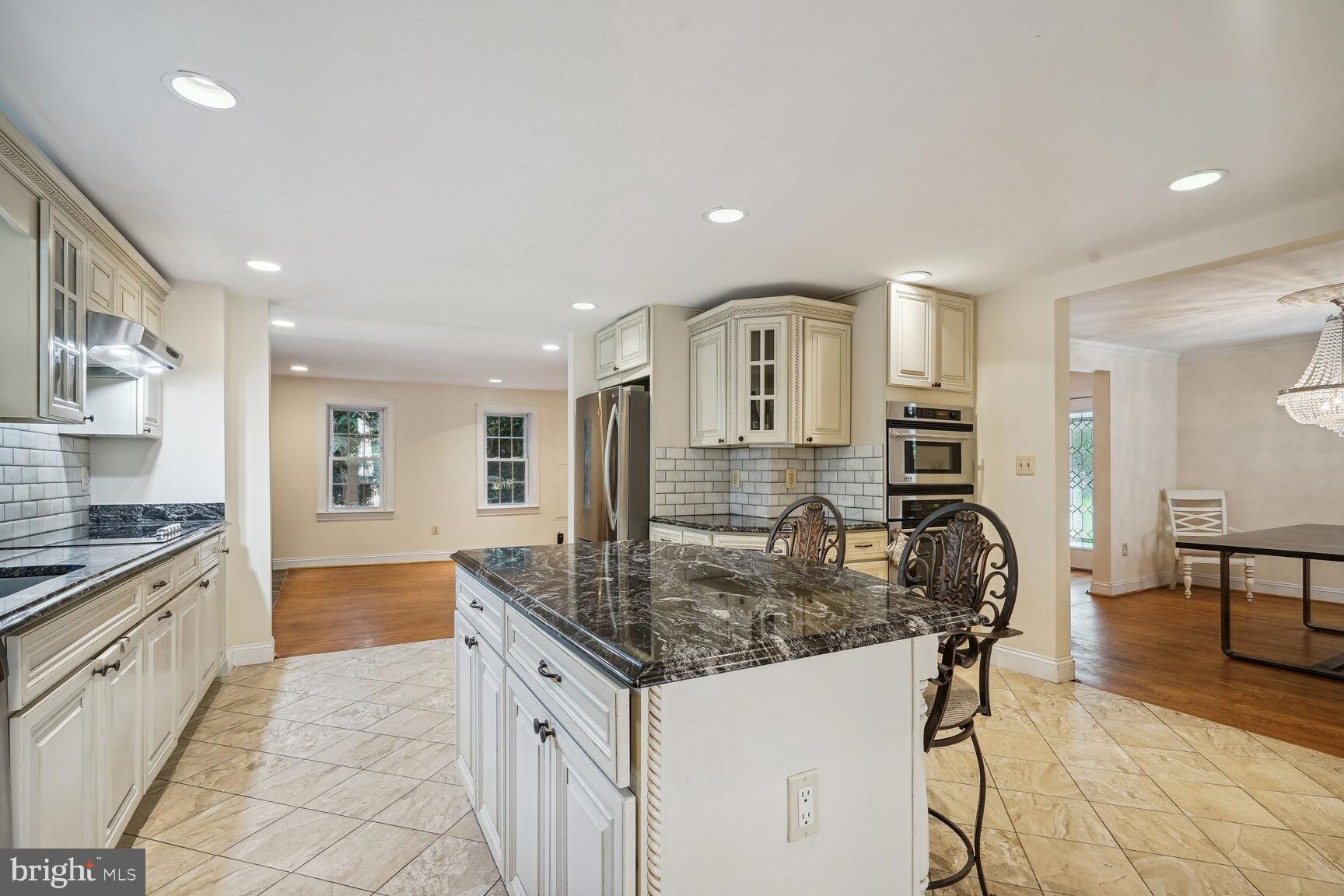 10101 Colvin Run Road Great Falls, VA 22066 - Photo 11 of 37 Gallery Image 11