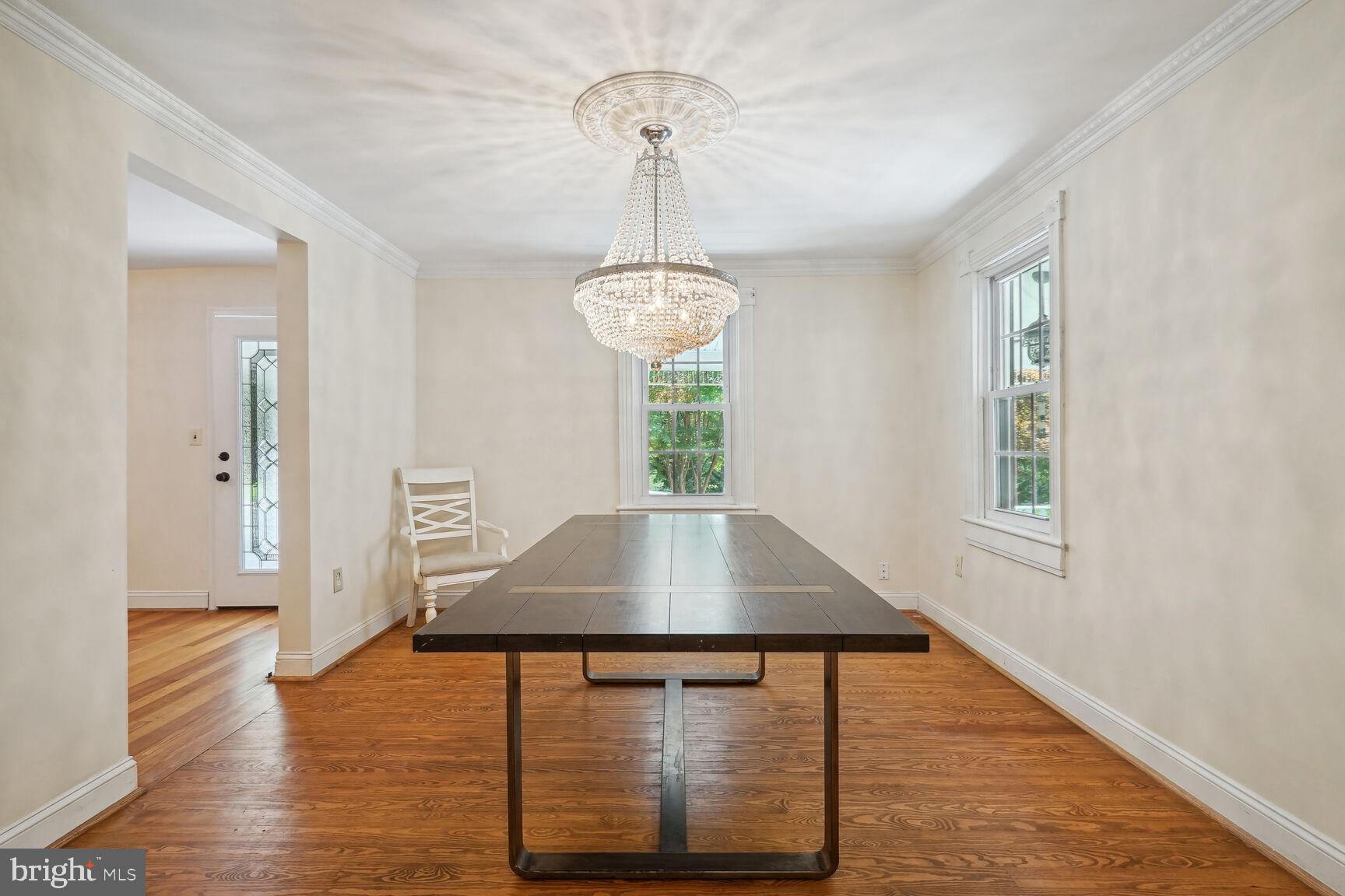 10101 Colvin Run Road Great Falls, VA 22066 - Photo 18 of 37 Gallery Image 18