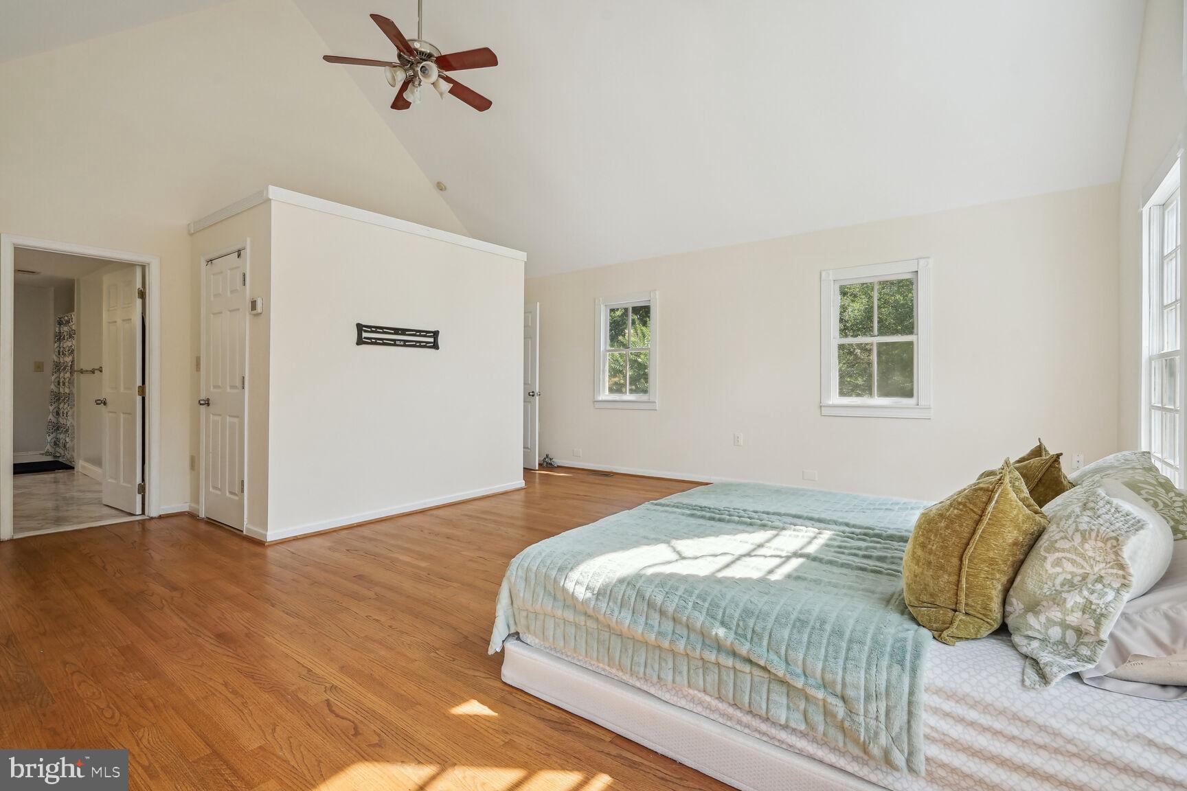 10101 Colvin Run Road Great Falls, VA 22066 - Photo 22 of 37 Gallery Image 22