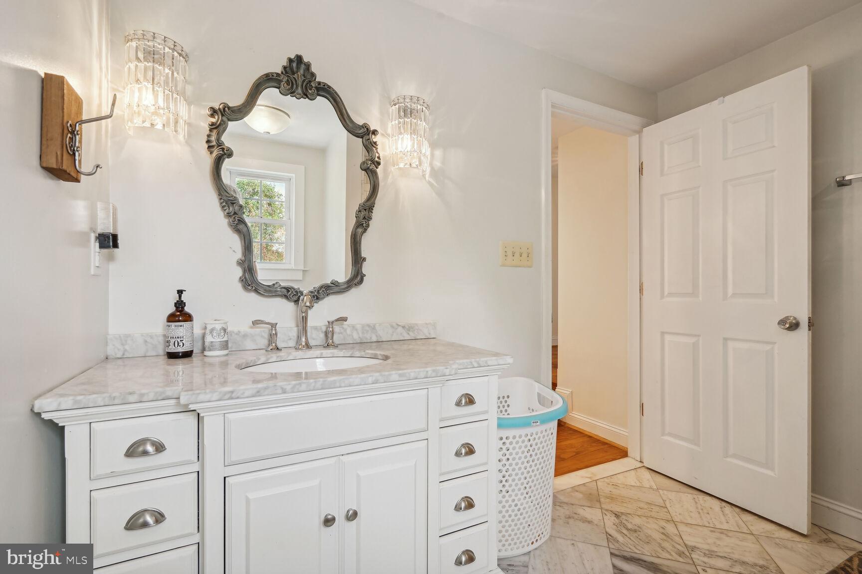 10101 Colvin Run Road Great Falls, VA 22066 - Photo 27 of 37 Gallery Image 27