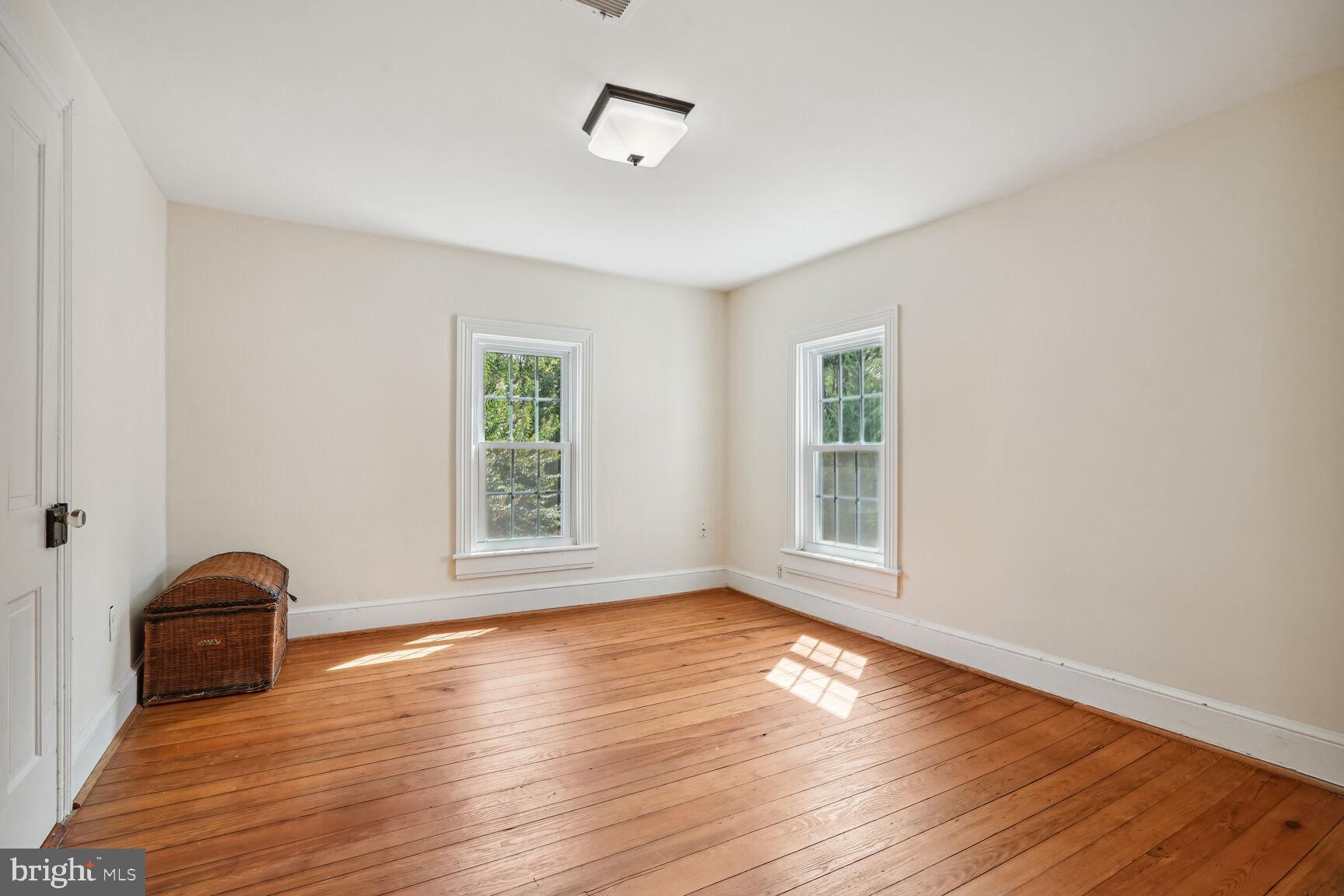 10101 Colvin Run Road Great Falls, VA 22066 - Photo 28 of 37 Gallery Image 28