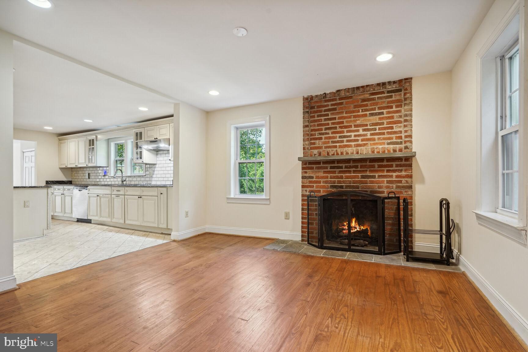 10101 Colvin Run Road Great Falls, VA 22066 - Photo 8 of 37 Gallery Image 8