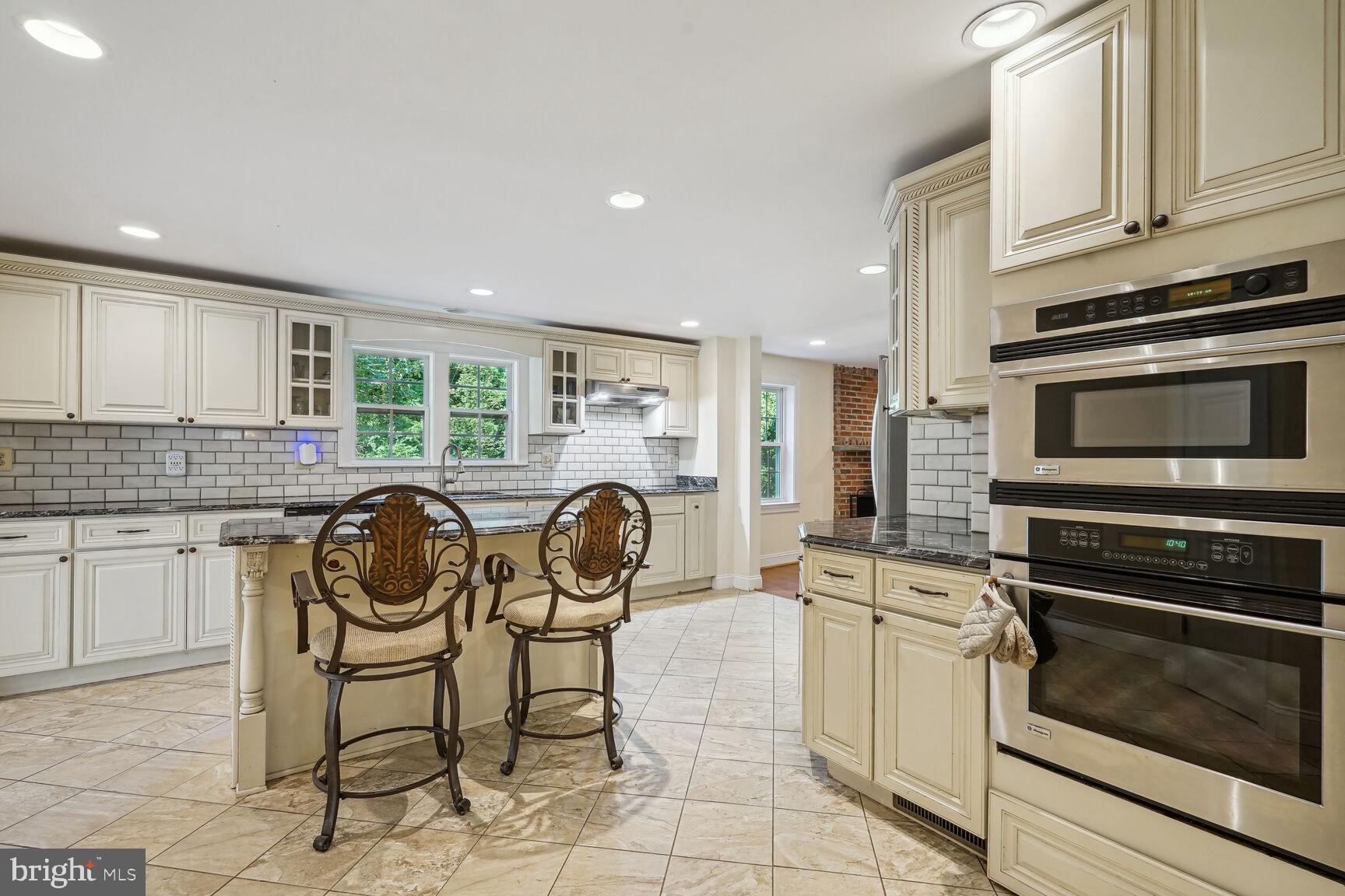 10101 Colvin Run Road Great Falls, VA 22066 - Photo 10 of 37 Gallery Image 10
